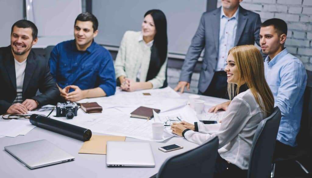 Los jóvenes eligen el sector asegurador por su oferta en IA y tecnología