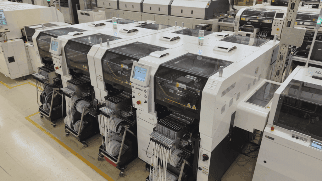 Panasonic digitaliza la producción SMT de DELTEC para una fabricación rápida e inteligente